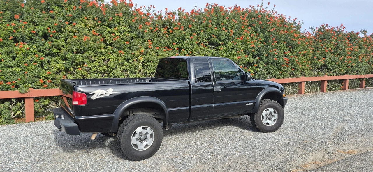 2003 Chevrolet S-10 - Image 24 of 31