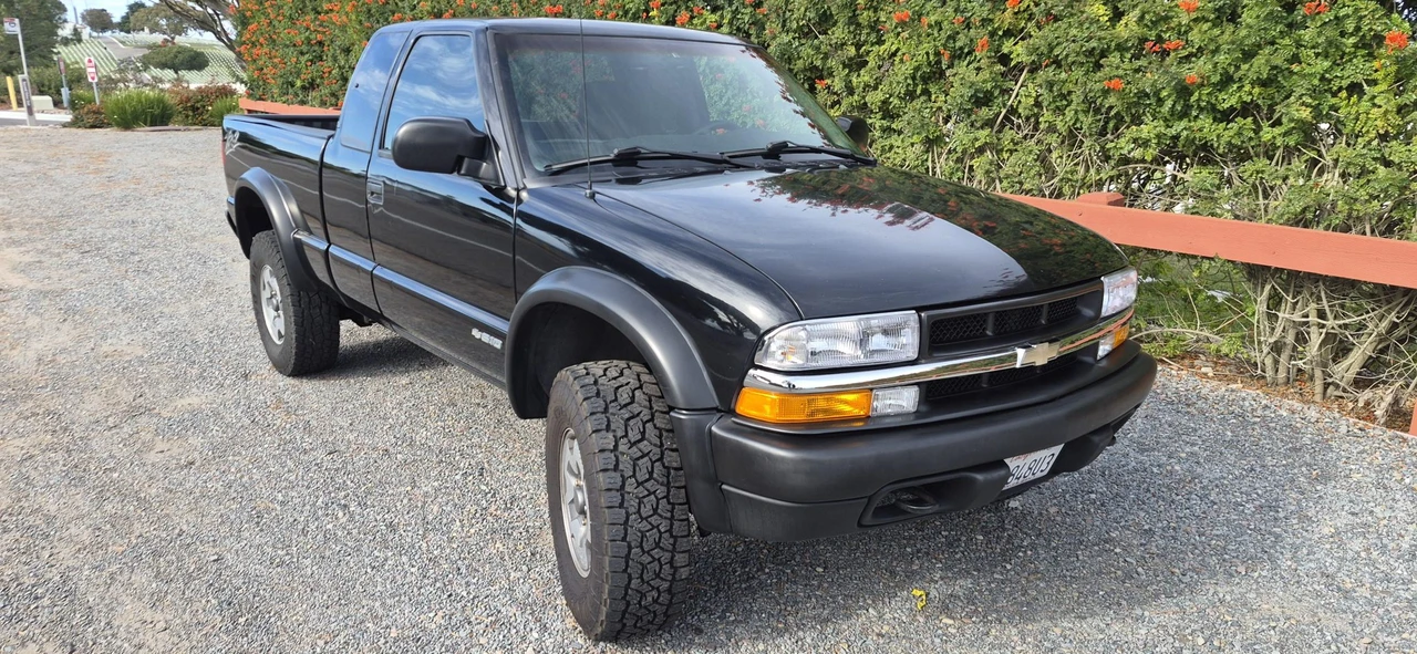 2003 Chevrolet S-10 - Image 5 of 31