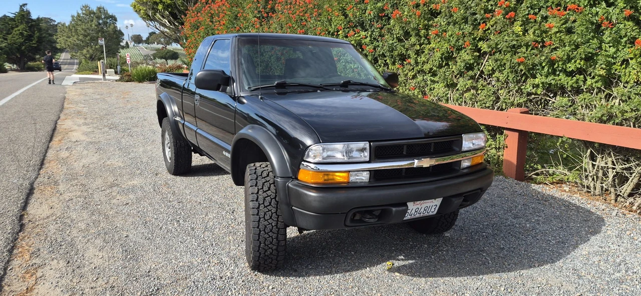 2003 Chevrolet S-10 - Image 7 of 31