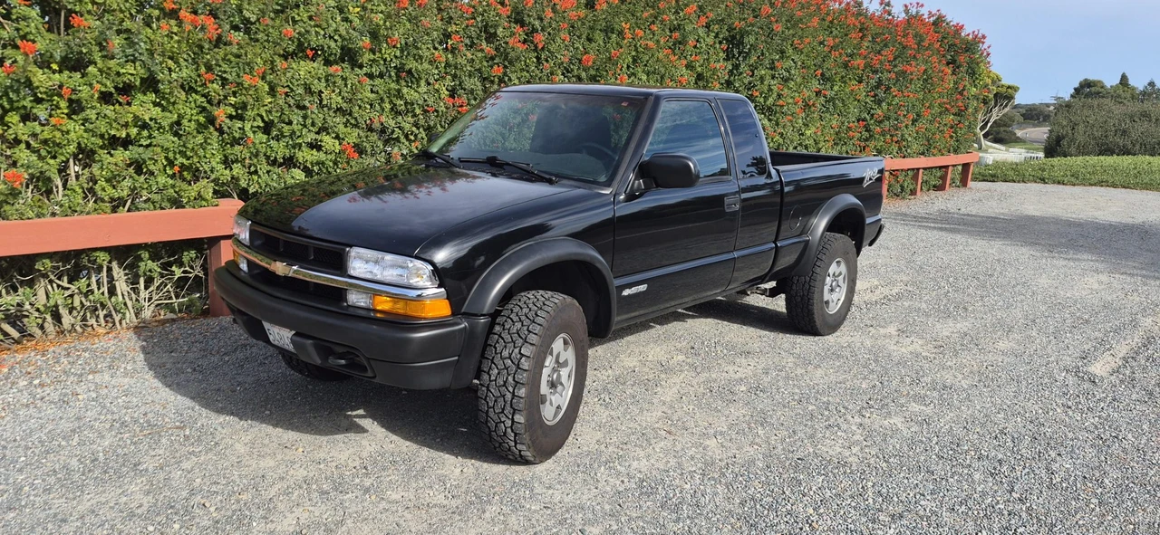 2003 Chevrolet S-10 - Image 13 of 31