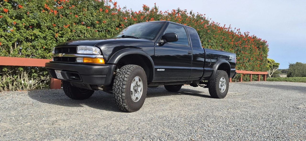 2003 Chevrolet S-10 - Image 12 of 31