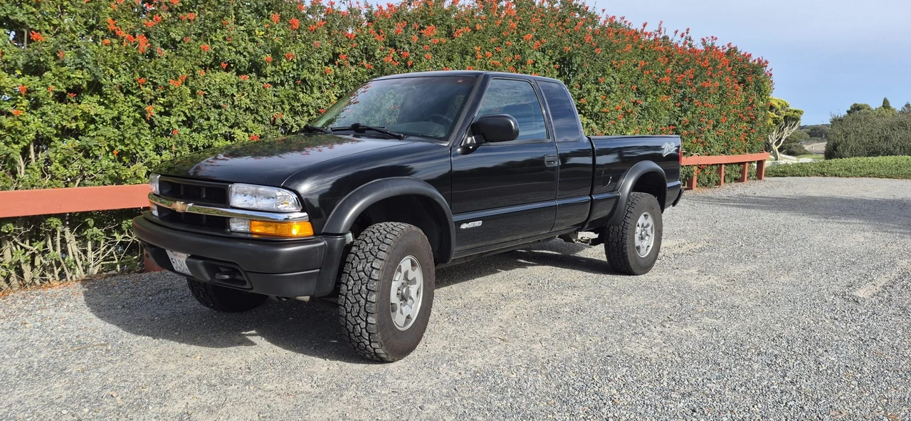 2003 Chevrolet S-10 - Image 11 of 31