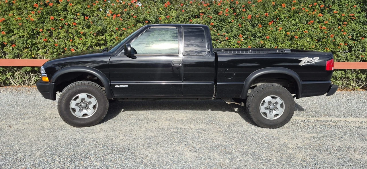 2003 Chevrolet S-10 - Image 16 of 31