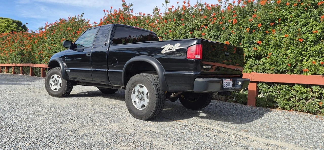 2003 Chevrolet S-10 - Image 18 of 31