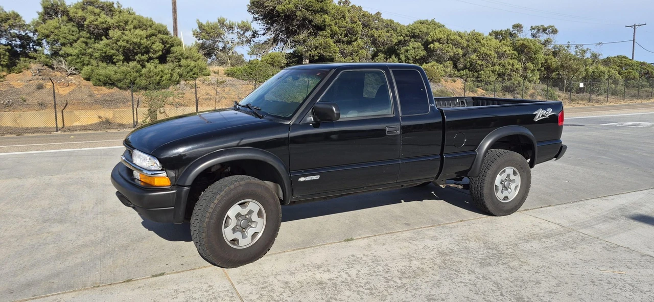 2003 Chevrolet S-10 - Image 15 of 31