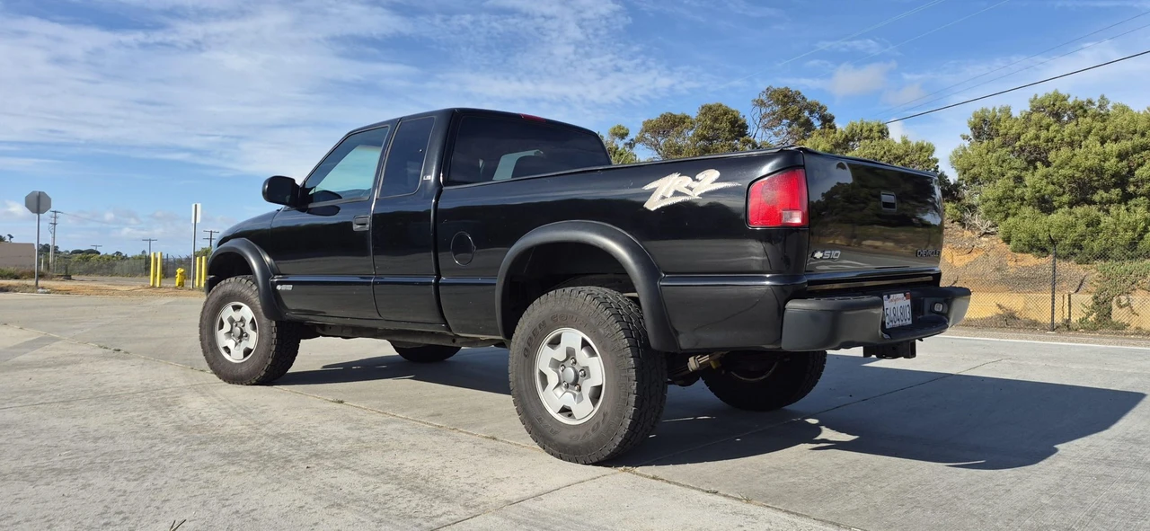 2003 Chevrolet S-10 - Image 17 of 31