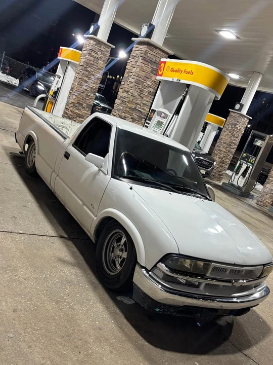 2003 Chevrolet S-10 - Image 4 of 4