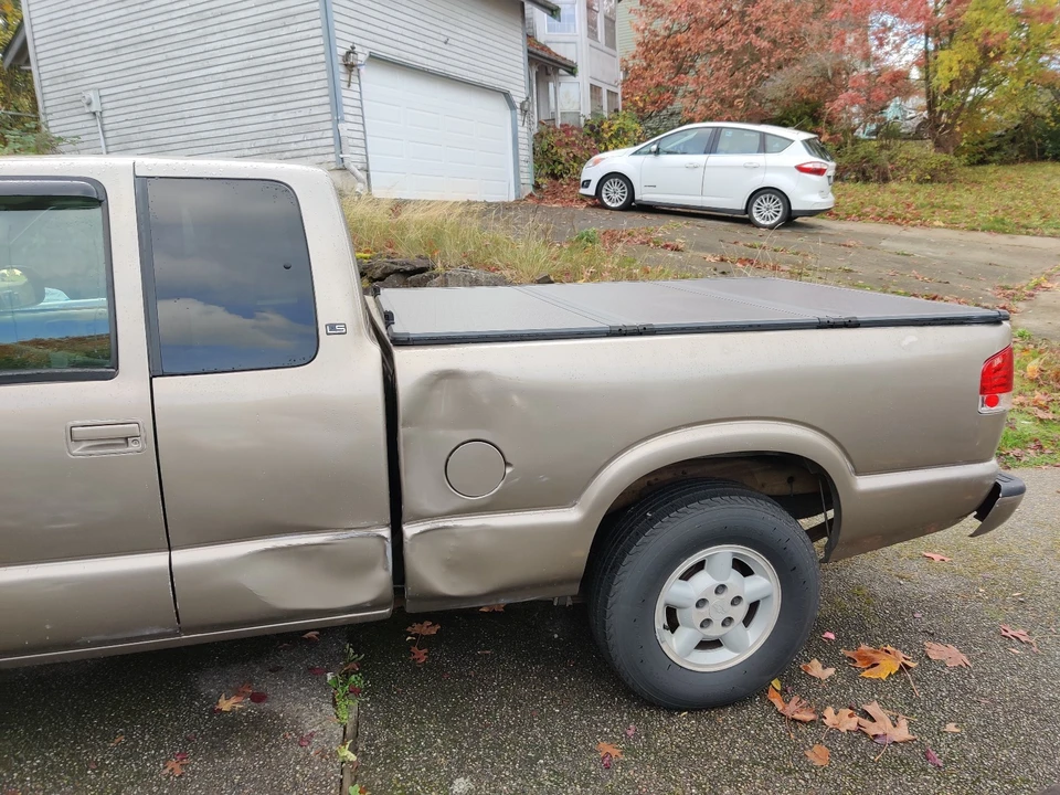 2003 Chevrolet S-10 - Image 6 of 19