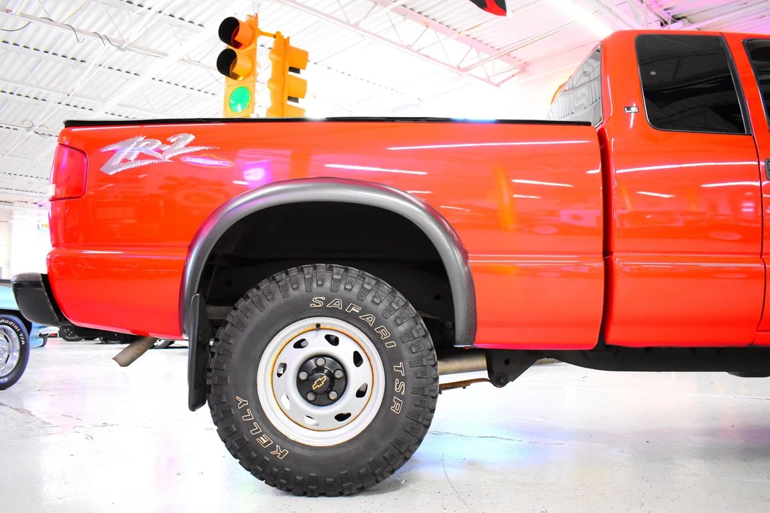 2003 Chevrolet S-10 - Image 7 of 20