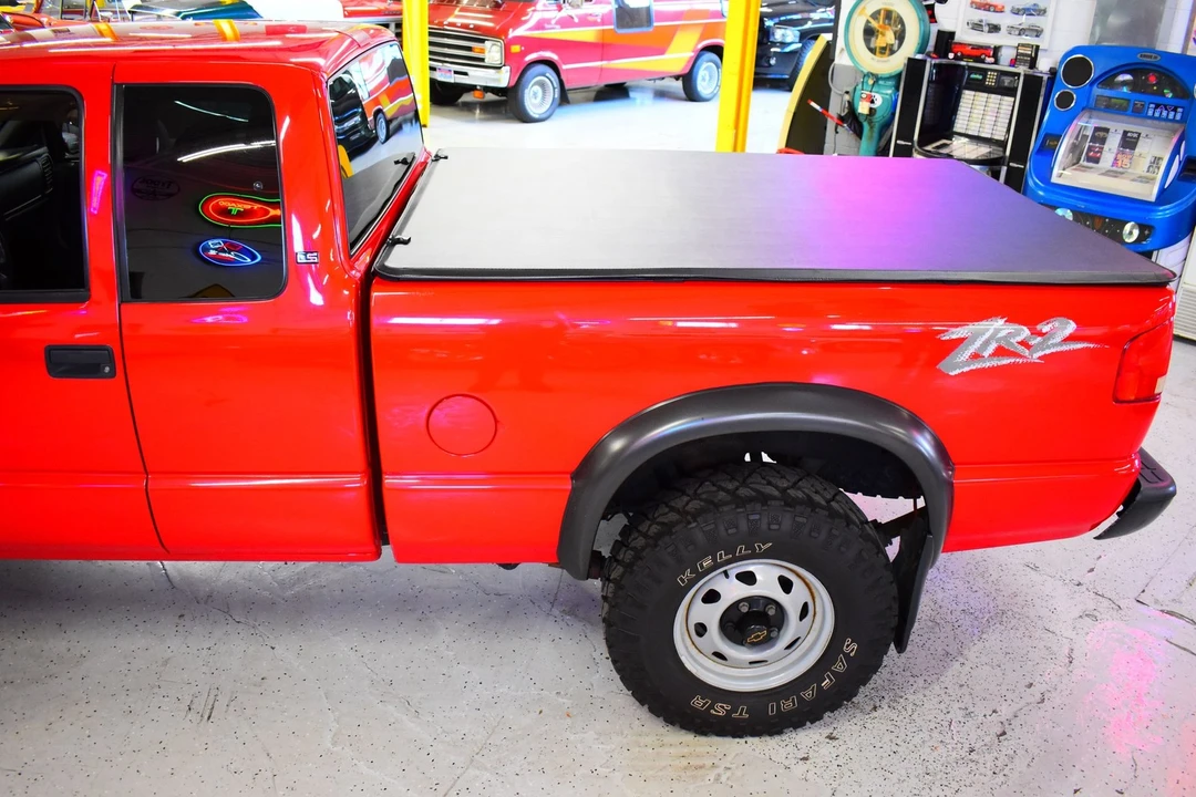 2003 Chevrolet S-10 - Image 19 of 20