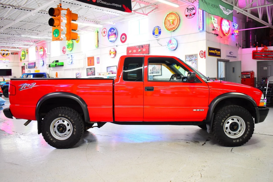 2003 Chevrolet S-10 - Image 4 of 20