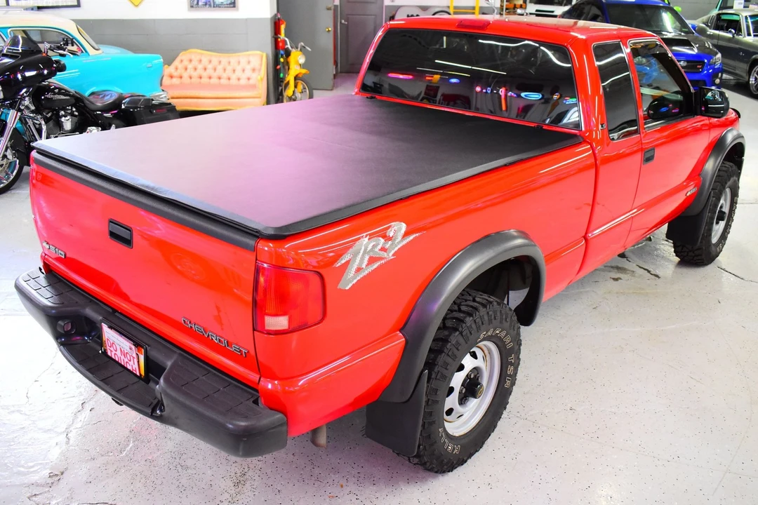 2003 Chevrolet S-10 - Image 10 of 20