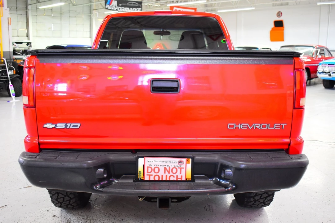 2003 Chevrolet S-10 - Image 12 of 20