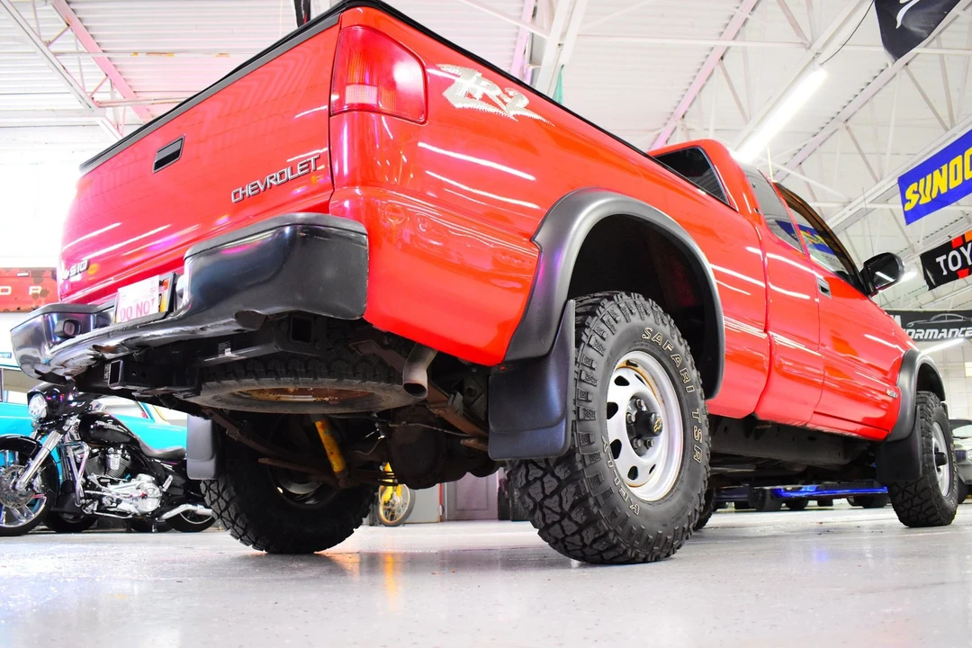 2003 Chevrolet S-10 - Image 11 of 20