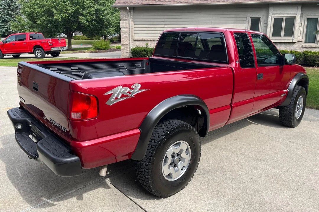 2003 Chevrolet S-10 Blazer 2nd Gen - Image 4 of 31