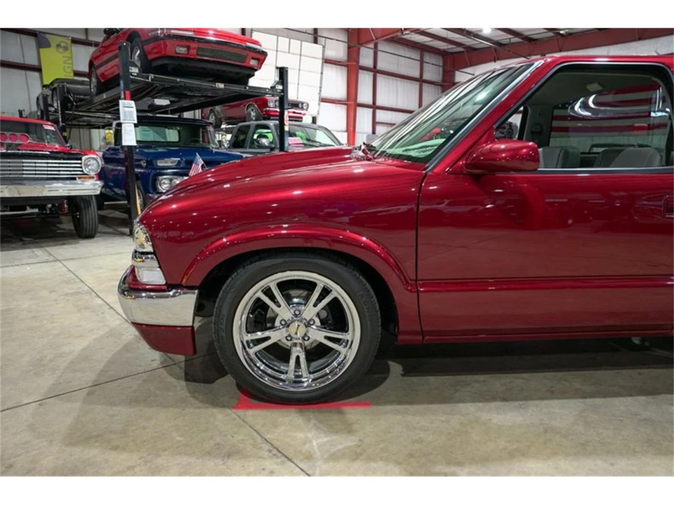 2003 Chevrolet S-10 - Image 3 of 31