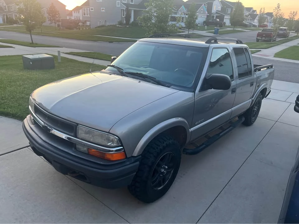 2003 Chevrolet S-10 - Image 4 of 15