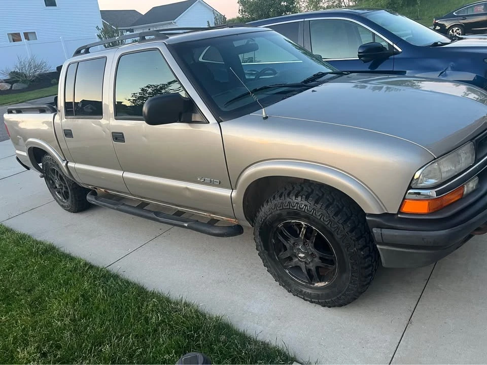 2003 Chevrolet S-10 - Image 6 of 15