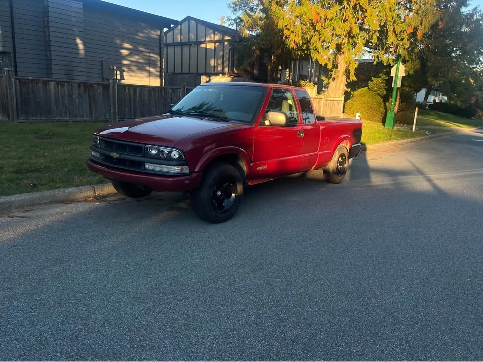 2003 Chevrolet S-10 - Image 2 of 7