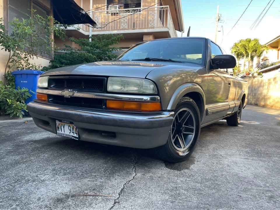 2003 Chevrolet S-10 - Image 3 of 7