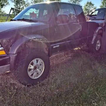 2003 Chevrolet S10 Extended Cab