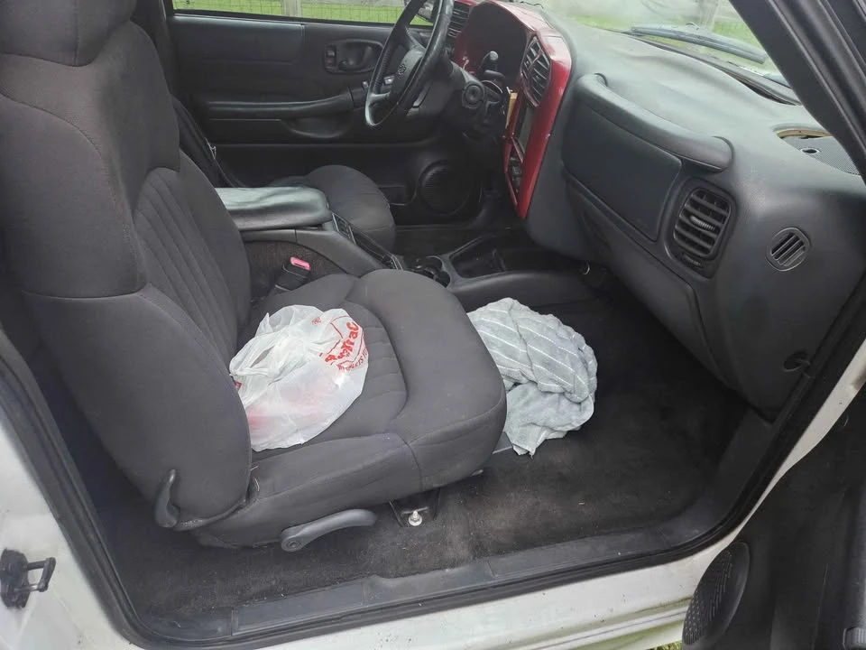 2003 Chevrolet S-10 - Image 12 of 13