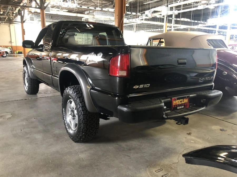 2003 Chevrolet S-10 - Image 2 of 6