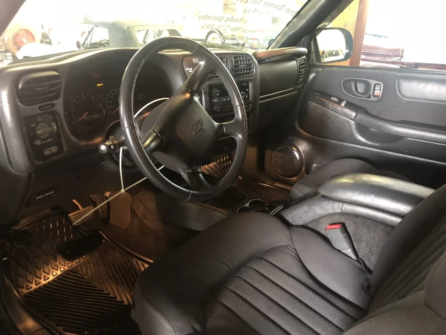 2003 Chevrolet S-10 - Image 4 of 6
