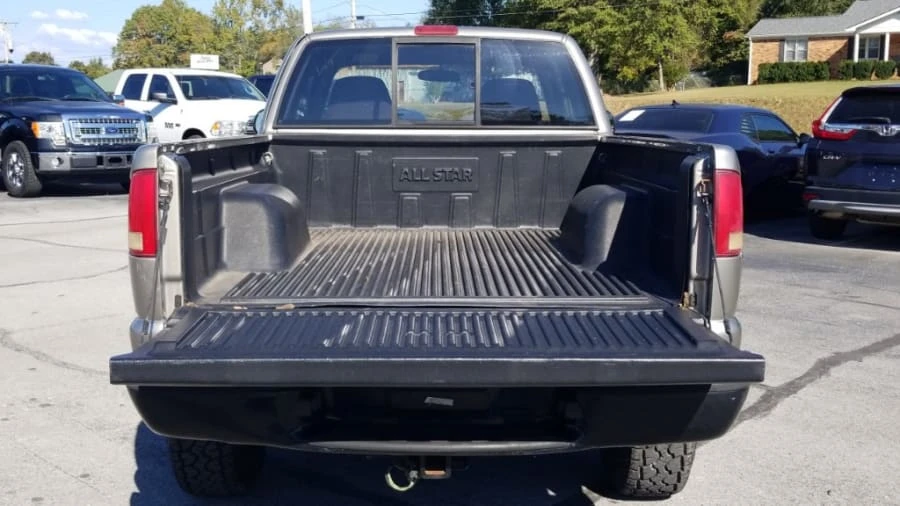 2003 Chevrolet S-10 - Image 4 of 14