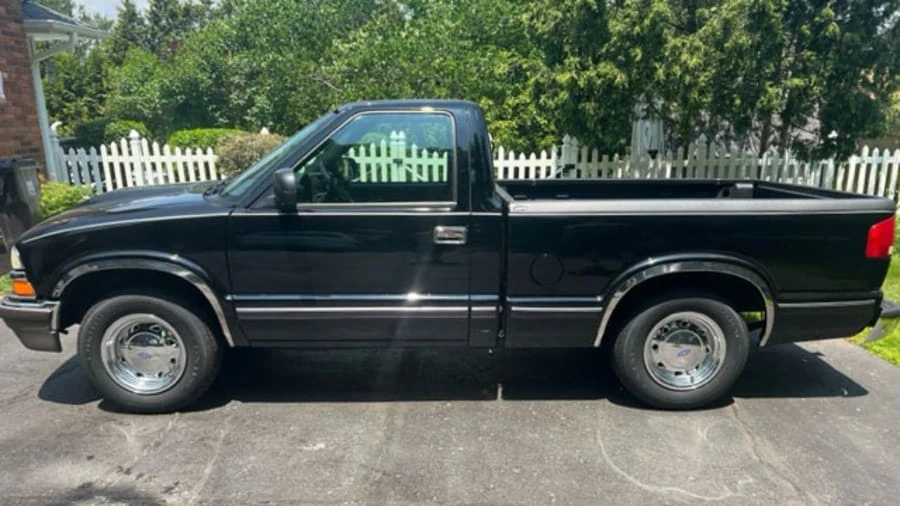 2003 Chevrolet S-10 - Image 3 of 5