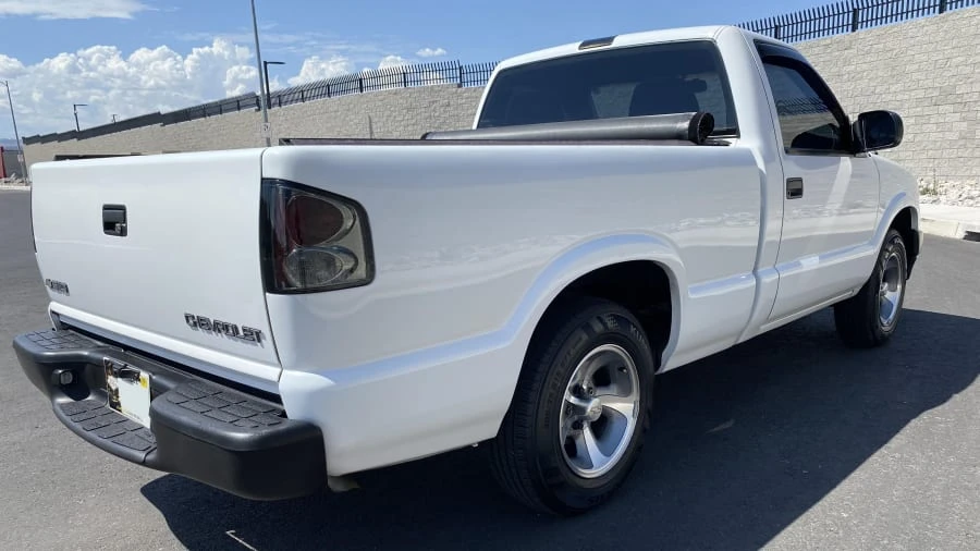 2003 Chevrolet S-10 - Image 12 of 16