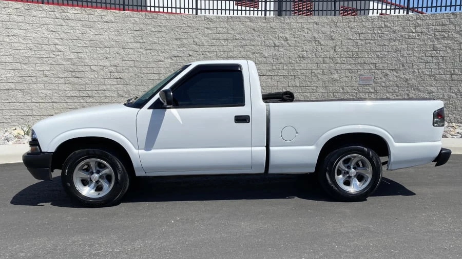 2003 Chevrolet S-10 - Image 15 of 16