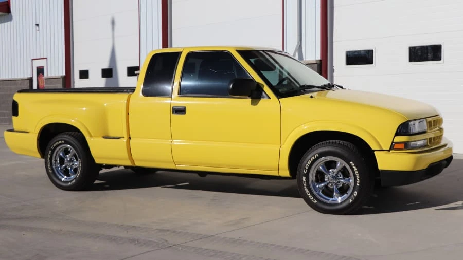 2003 Chevrolet S-10 - Image 2 of 10