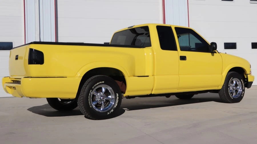 2003 Chevrolet S-10 - Image 3 of 10