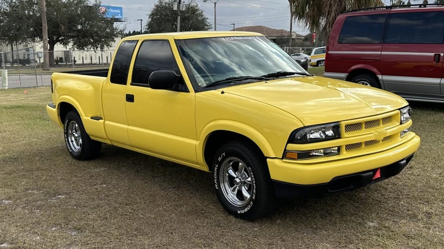 2003 Chevrolet S-10 - Image 3 of 6