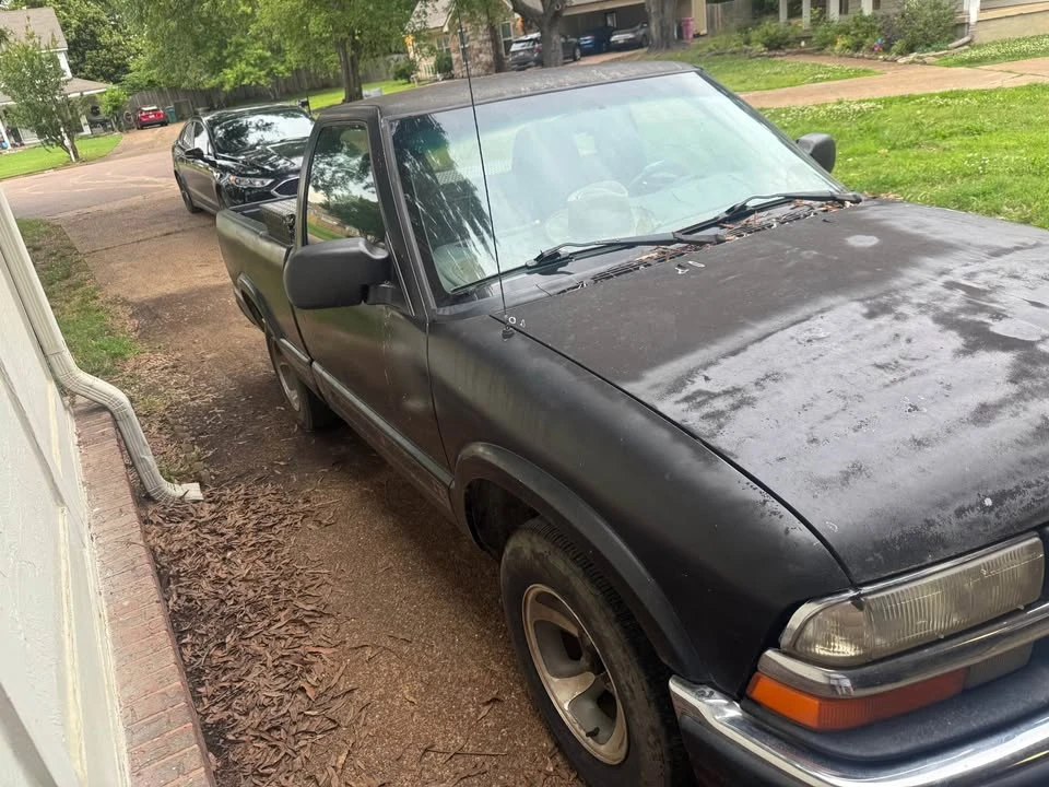 2003 Chevrolet S-10 - Image 2 of 7