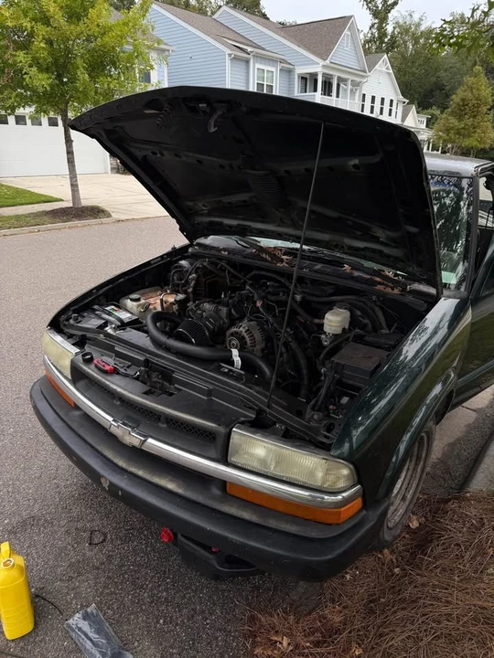2003 Chevrolet S-10 - Image 3 of 3