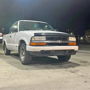 2003 Chevrolet S10 LS Pickup
