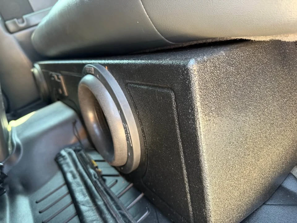 2003 Chevrolet SSR - Image 12 of 17