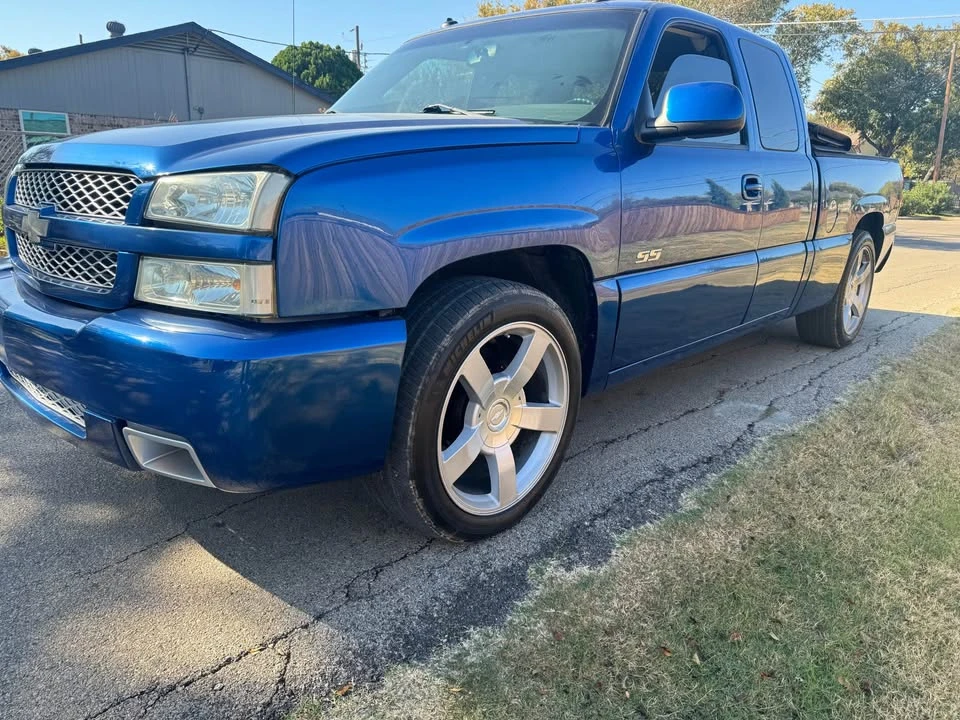 2003 Chevrolet SS - Image 2 of 10
