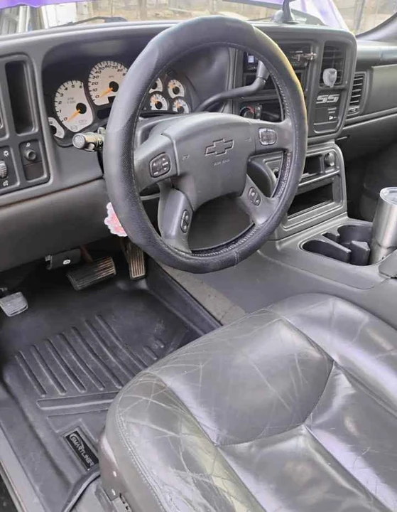 2003 Chevrolet SS - Image 2 of 12