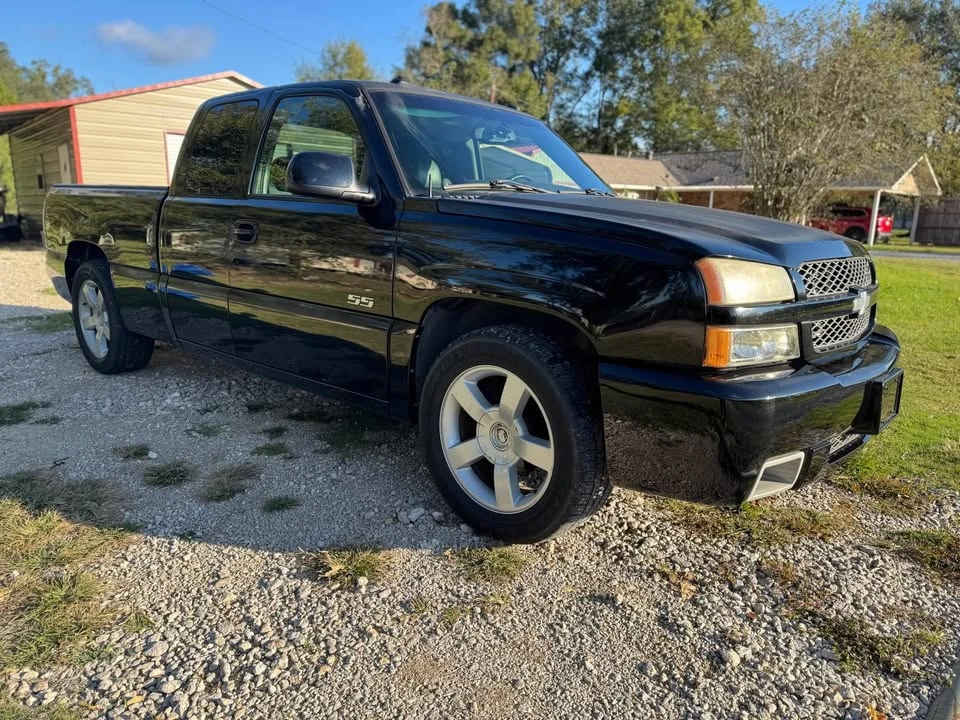 2003 Chevrolet SS - Image 2 of 12