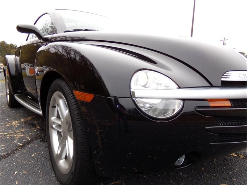 2003 Chevrolet SSR - Image 5 of 31