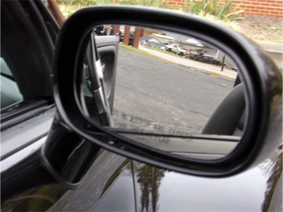 2003 Chevrolet SSR - Image 31 of 31