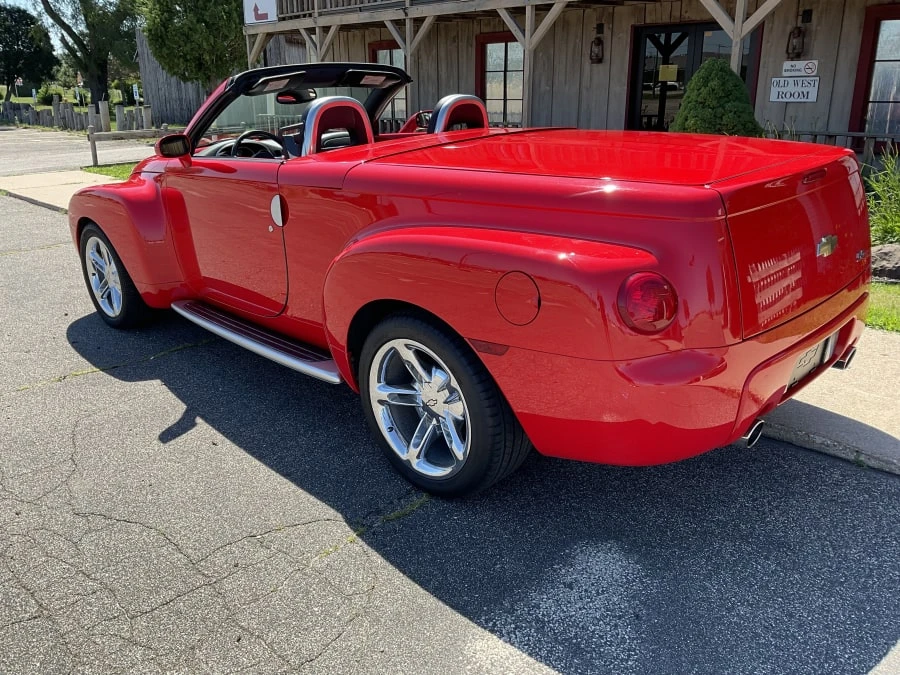2003 Chevrolet SSR - Image 3 of 12