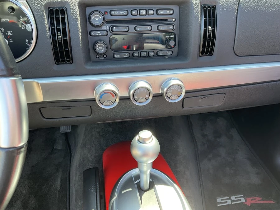 2003 Chevrolet SSR - Image 6 of 12