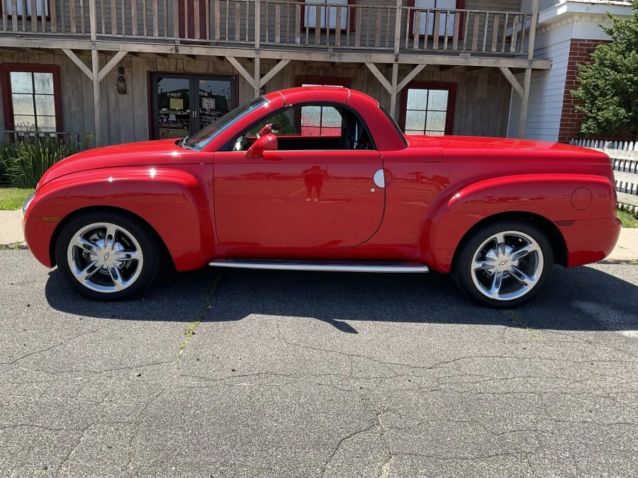2003 Chevrolet SSR - Image 11 of 12
