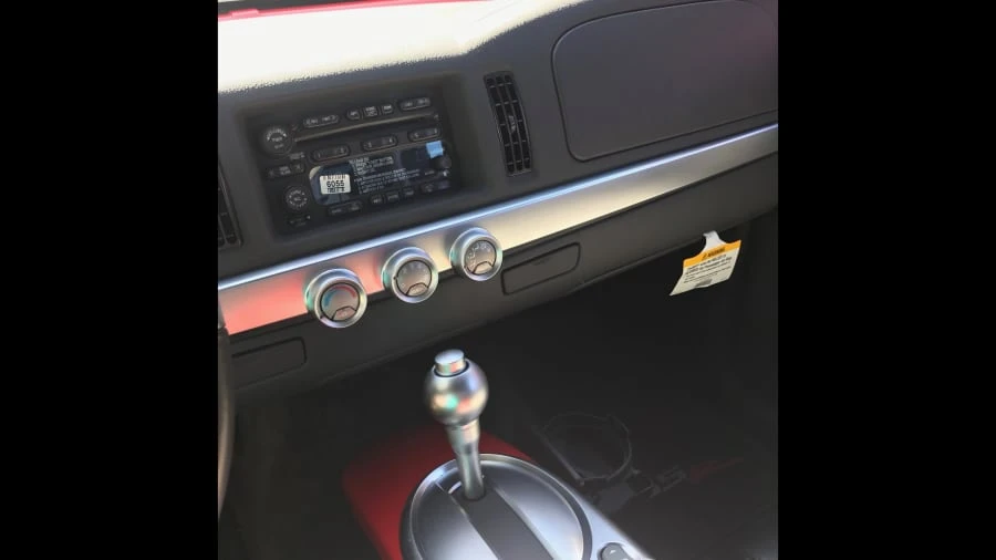 2003 Chevrolet SSR - Image 4 of 12