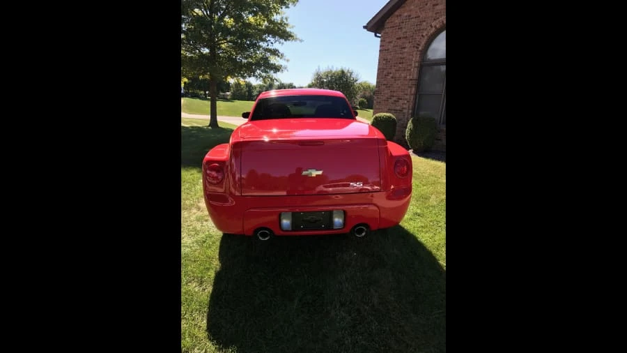2003 Chevrolet SSR - Image 8 of 12