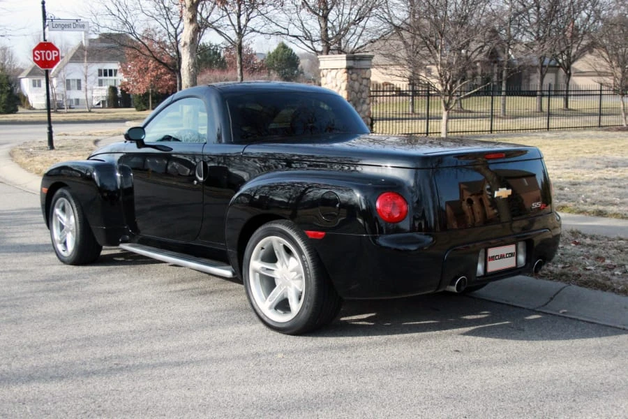 2003 Chevrolet SSR - Image 2 of 7